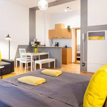 Cozy 2 Room Apartment Next To Hermannstrasse برلين المظهر الخارجي الصورة
