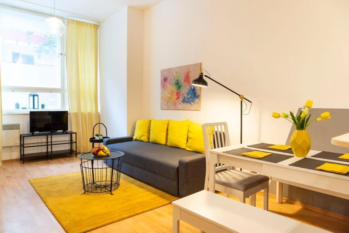 Cozy 2 Room Apartment Next To Hermannstrasse برلين المظهر الخارجي الصورة