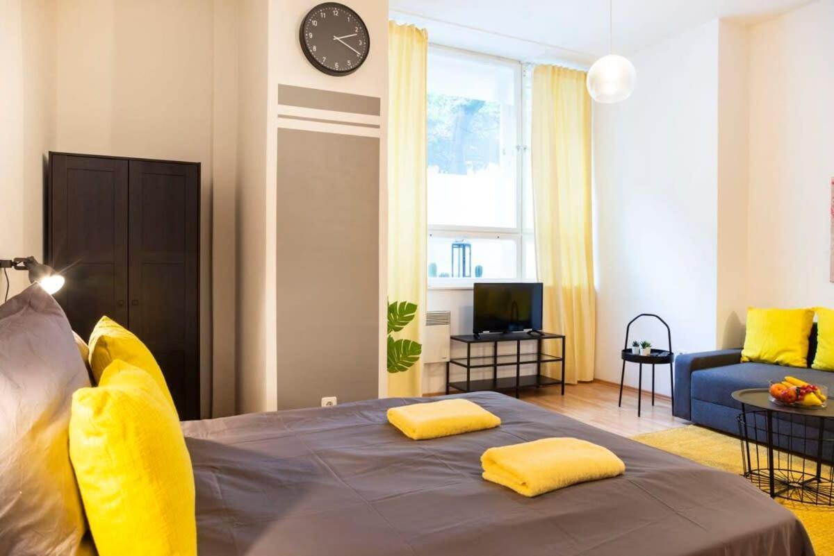 Cozy 2 Room Apartment Next To Hermannstrasse برلين المظهر الخارجي الصورة