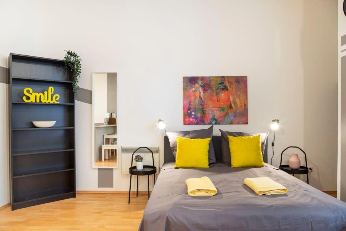 Cozy 2 Room Apartment Next To Hermannstrasse برلين المظهر الخارجي الصورة