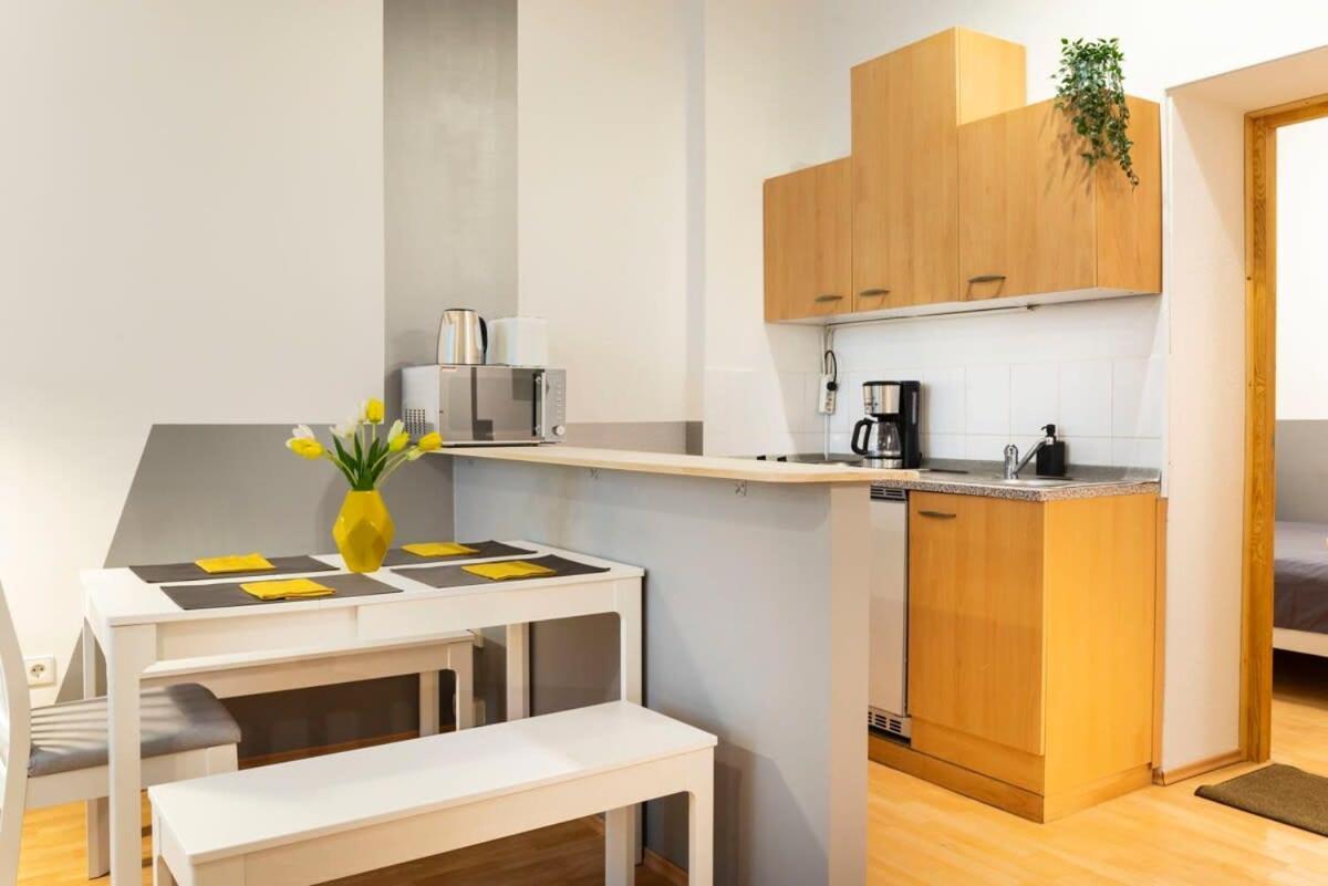 Cozy 2 Room Apartment Next To Hermannstrasse برلين المظهر الخارجي الصورة