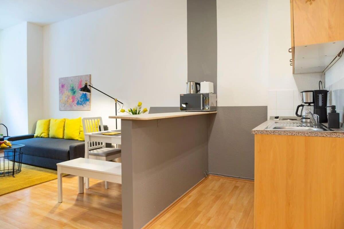 Cozy 2 Room Apartment Next To Hermannstrasse برلين المظهر الخارجي الصورة